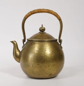 Antique 19th century Japanese bronze teapot - original handle Meiji period - Picture 1 of 17