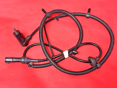 Sensor de velocidad de rueda ABS Bosch 0265006837 8W13-2C190-BA para LINCOLN TOWN CAR trasero Foto 1 de 4