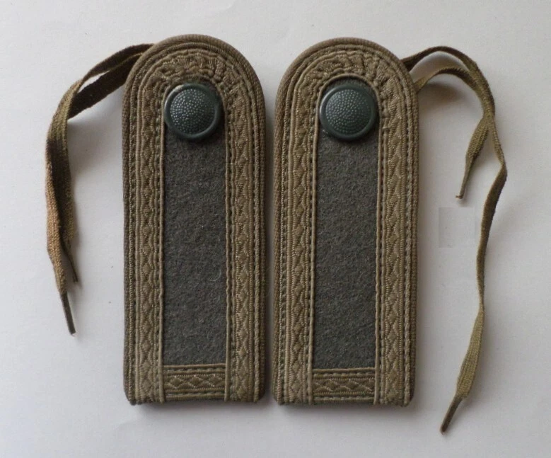 DDR Felddienst Unterfeldwebel Schulterstücke für Uniform NVA Stasi Grenztruppen - Bild 1 von 2