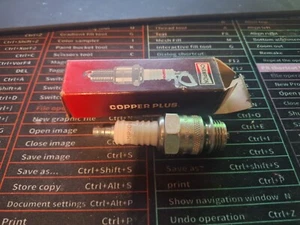 Champion Spark Plug D-6 open box - Picture 1 of 2