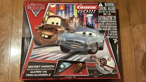 **Nuevo**Disney Cars 2 Secret Mission Mater Vs Finn McMissile Carrera EE. UU. ¡GO! - Imagen 1 de 7