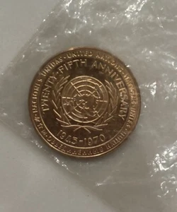 DIE VEREINTEN NATIONEN OFFIZIELLE 25. JAHRESTAG GEDENKBRONZEMEDAILLE - Bild 1 von 2
