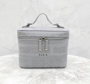 Dior Chanel Travel Vanity Tote Bag S5480VREY 135706037 - Picture 1 of 8
