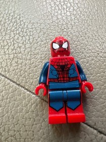 AUTHENTIC 2013 Lego Marvel Super Heroes SDCC Spider-Man Minifigure!