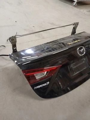 Trunk/Hatch/Tailgate Sedan With Spoiler Fits 14-18 MAZDA 3 3865189 Foto 1 de 3