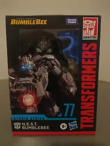 Hasbro Transformers N.E.S.T Bumblebee 77 Deluxe Class Studio Series - NEU - Bild 1 von 4
