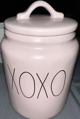 Tarro grande de galletas artesanales Rae Dunn “XOXO” rosa LL por magenta Foto 1 de 4