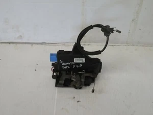 SKODA OCTAVIA 2012 PASSENGER SIDE REAR DOOR LOCK MECHANISM P/N: 7L0839015D - Picture 1 of 6
