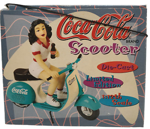 VINTAGE COCA-COLA BLUE WHITE SCOOTER DIE-CAST LIMITED EDITION 1:12TH SCALE