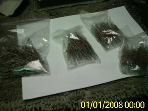 VINTAGE INTERNATIONAL LOT 500 CARBON COMPOSITE 470 OHMS 1/2 WATT RESISTORS USA - Picture 1 of 3