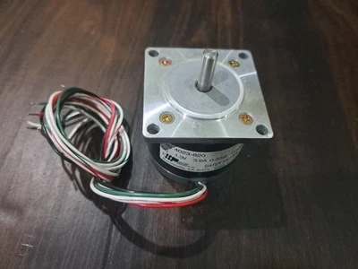 APPLIED MOTION 4023-820 1.3V 3.9A STEPPER MOTOR - Image 1 of 2