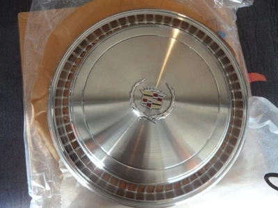 1974 74 1975 75 原装凯迪拉克埃尔多拉多薄荷轮毂盖 (1) 通用盒 - 全新 — 第 1/4 张图片