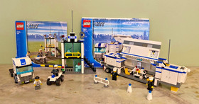 LEGO City 7743 Police Command Center - 100% Complete with Manuals