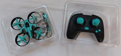 RC Drohne Quadcopter Elf in hellblau/schwarz von RCTown - Bild 1 von 3