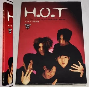 H.O.T. 1997 1st First Photo Album / SW Star World Korea Edition Photo Book - Imagen 1 de 6