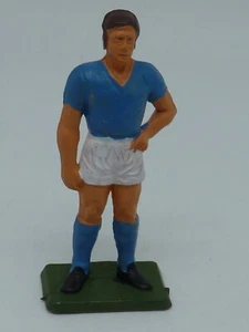 FIGURINE ANCIENNE STARLUX PLASTIQUE JOUEUR DE FOOTBALL BLEU ET BLANC N° 3 - Picture 1 of 6