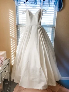 ALLURE BRIDALS Off shoulder Ball Gown Wedding Dress Ivory Satin BRAND NEW - Picture 1 of 9