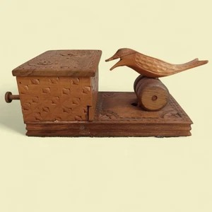Peck & Puff: 1980s Bird-Operated Cigarette Dispenser – Yugoslavia, Fully Working - Picture 1 of 8