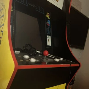Arcade Machine - Picture 1 of 2