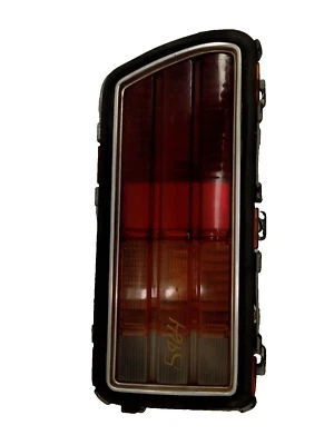 Luz trasera derecha del lado del pasajero Pontiac Sunbird 1977-1980 OEM, 166-00891 Foto 1 de 4