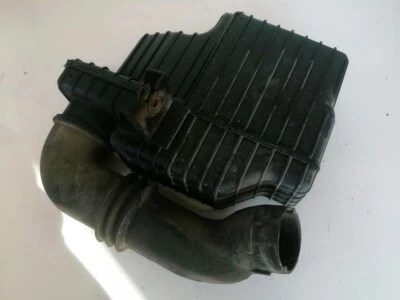 Resonador de admisión Ford Fiesta 1997 (cámara de escape de caja de aire) 96mf9f #1426367-02 Foto 1 de 4