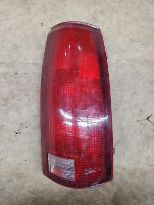 Luz trasera lámpara lente SUBURBAN 1500 derecha 92 93 94 95 96 97 98 99 Foto 1 de 2