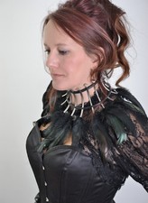 Gothic Burlesque Steampunk Halsschmuck Choker im Käfig-Look mit Federn
