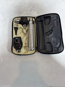 Vintage Welch Allyn Diagnostic Set Otoscope in Case *tested W/new Battery - Picture 1 of 10