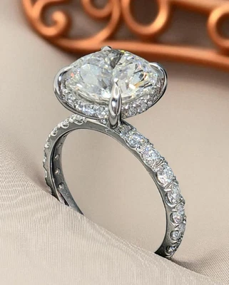 Anillo de compromiso de diamantes de platino cultivado en laboratorio redondo de 3,60 quilates D VS1 certificado IGI Foto 1 de 4