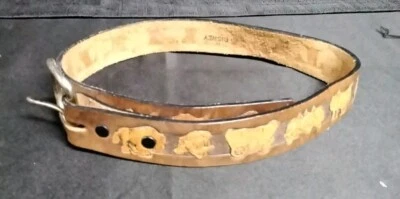 Cinturón Walt Disney de cuero pequeño temático occidental vintage con personajes Tooled Foto 1 de 4