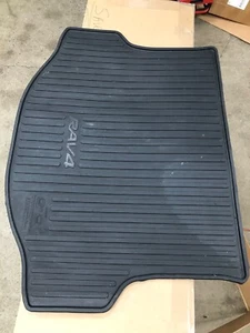 Bandeja de carga de goma para todo tipo de clima Toyota RAV4 2013-2018 PT908-42135 OEM ST32 - Imagen 1 de 5