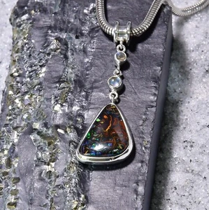 Colgante Boulder Opal, plata 925, colgante de piedras preciosas (13958), con piedra lunar - Imagen 1 de 1
