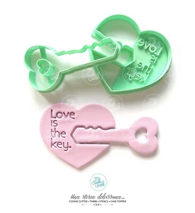 San Valentino Chiave Cuore Love Is The Key Formine Per Biscotti Cookie Cutter - Foto 1 di 1
