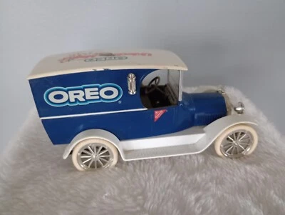 1916 Studebaker Oreo Bank Liberty Classic Spec Cast #25013 1:32 Unlock the Magic - Image 1 of 4