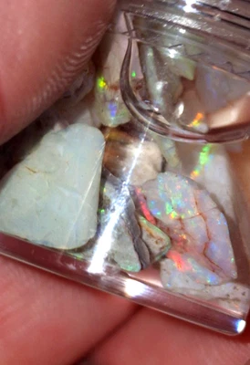 Frasco/botella áspera de gema de ópalo australiano natural.  Muchos colores, mixto LR CP AD Foto 1 de 4