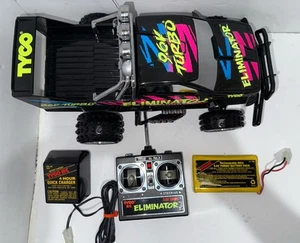 Tyco Eliminator RC Truck 9.6 Volt Turbo Running Remote Battery & Charger - Picture 1 of 24