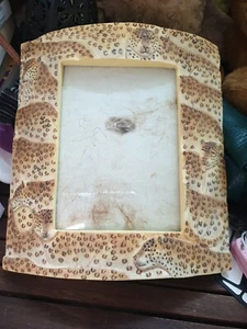 Curved Leopard Resin Photo Frame - Picture 1 of 3