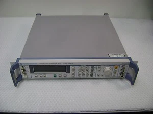 3541  Rohde & Schwarz SMV03, 9kHz…3.3 GHz. Vector Signal Generator - Picture 1 of 4