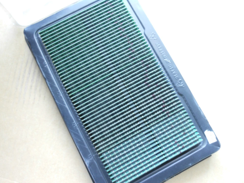 Micron 4x8GB 32GB 2Rx4 PC2-5300P DDR2 667 ECC Server Memory MT36HTF1G72PZ-667C1 - image 1 of 1