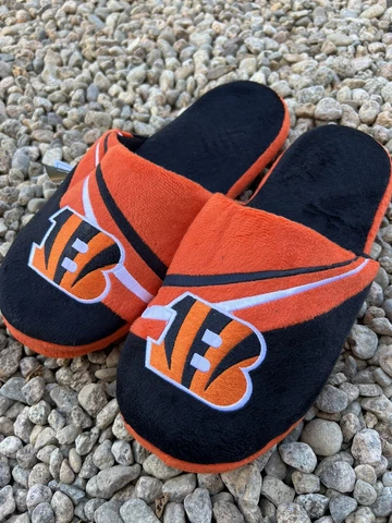 Cincinnati Bengals NFL Team Logo plush stripe mens XL slippers foco Cover