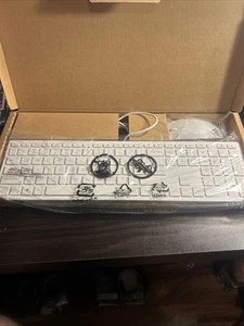 Brand New HP 310 White Wired keyboard and mouse combo - Photo 1/3