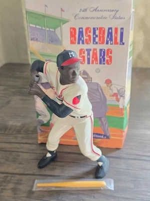 Hartland 1988 25th Anniv. Hank Aaron Statue Milwaukee Braves w/ Box - Image 1 of 4