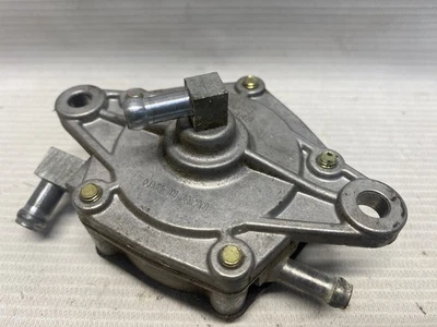 BOMBA DE COMBUSTÍVEL SUZUKI VX 800 OEM # 15100-45C11 USADA #802 - Imagem 1 de 4