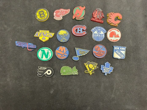 NHL Vintage rubber fridge 21 magnets Cover