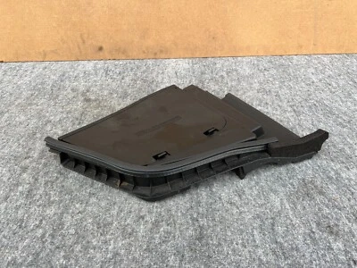 INFINITI Q50 Q60 2014-2023 OEM COMPARTIMIENTO DEL MOTOR LÍQUIDO DE FRENOS TAPA CON MARCO Foto 1 de 4