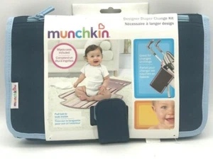 Nuevo kit de cambio de pañales de diseño portátil Blue Munchkin 11508 - Imagen 1 de 6