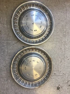 1972 - 1976 Dodge Challenger, Charger, Dart or Van Hubcap 14” Lot Of 3 Foto 1 de 4