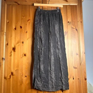 Falda midi de terciopelo CP Shades para mujer pequeña gris minimalista neutra Lagenlook - Imagen 1 de 6