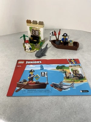 LEGO Juniors: Pirate Treasure Hunt (10679), Complete - Image 1 of 4