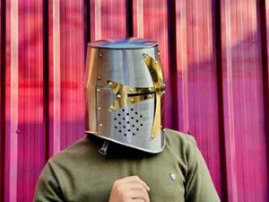 Casco Templario Cruzado Medieval | Casco Armadura Caballero | LARP y Juegos con disfraces - Imagen 1 de 10